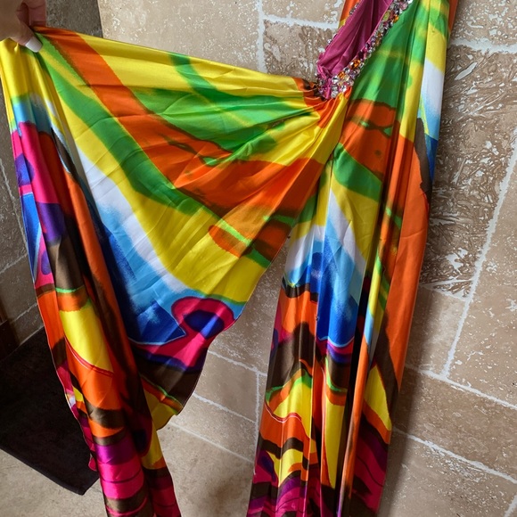 Formal Dress - Picture 5 of 7